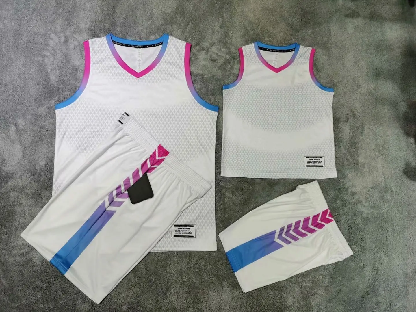 

Sportswear & Accessories