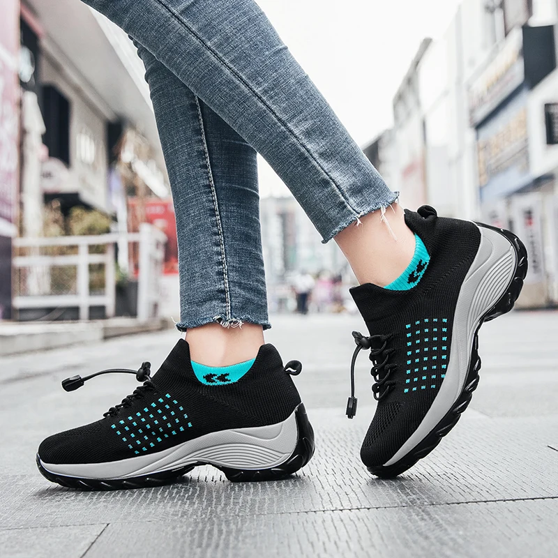 Women's Vulcanize Shoes Men Heightening Sock Casual Shoes Breathable Elasticity Slip On Lightweight Soft Platform Running Shoes