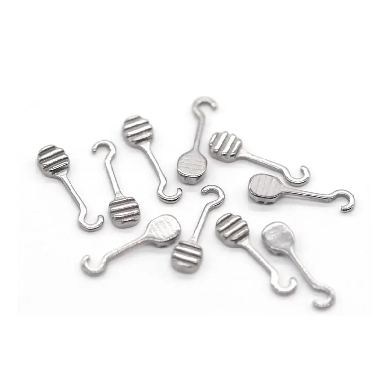 Рисунок 4 - Ортодонтический обжимный крючок на арке