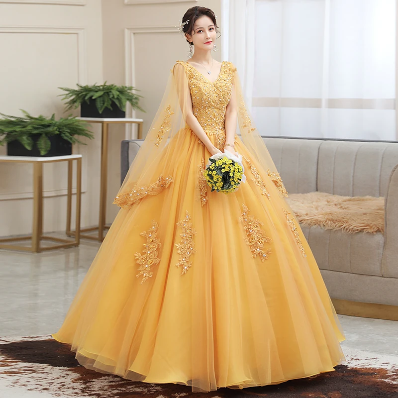 

2022 Lace Beading Quinceanera Dresses With Cape Small V Neck Quinceanera Gowns Sleeveless Plus Size Ball Gown Robe De Bal