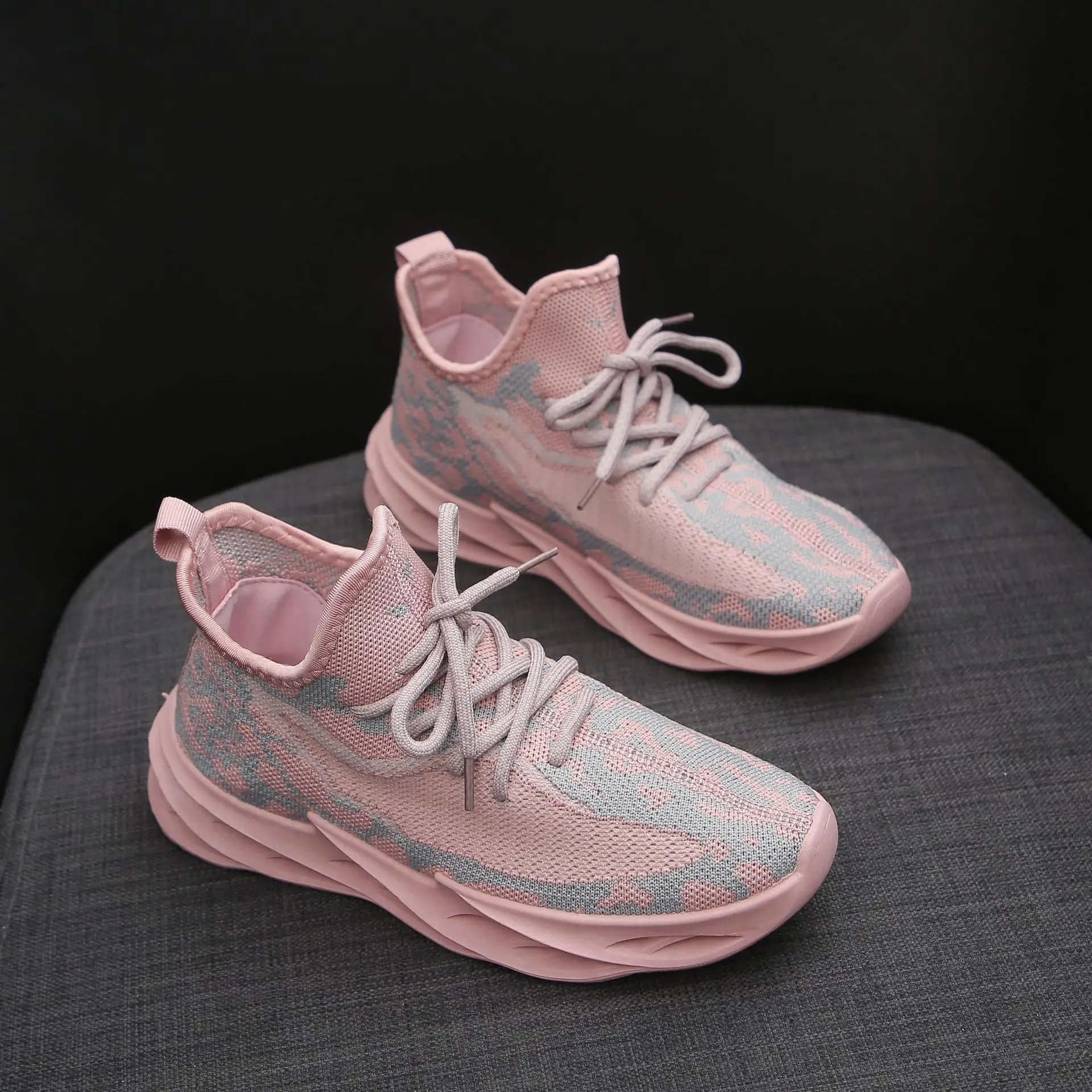 

2021 Women Sneakers Mesh Breathable Shoes For Woman Casual Sneakers New Lace Up Women Vulcanized Shoes Female Flats White Black