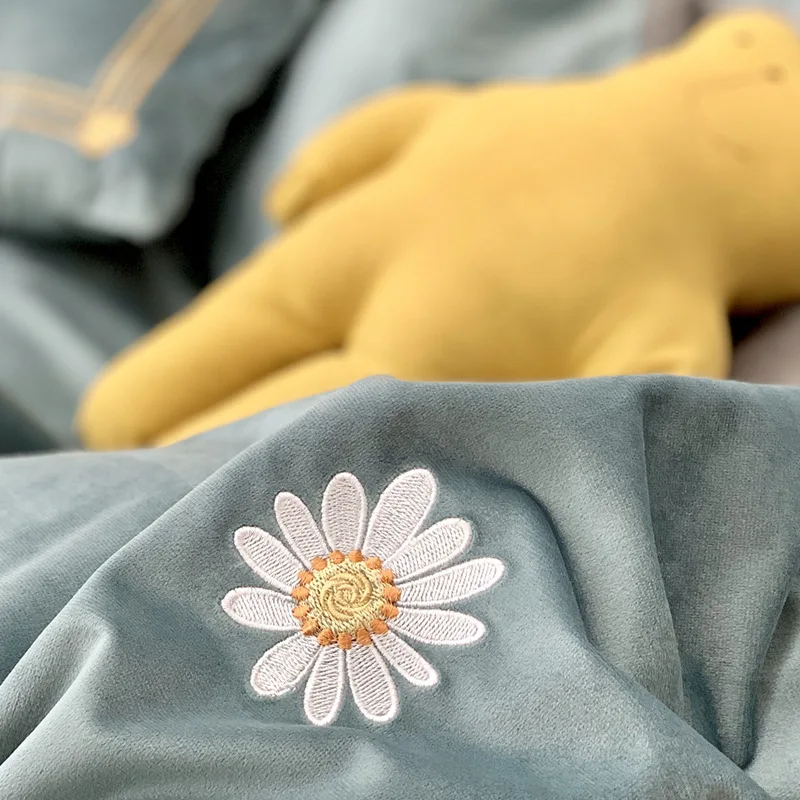 Бархатный осенне-зимний теплый комплект постельного белья 4 шт. фланелевый