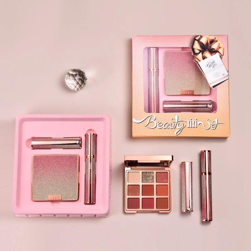 Профессиональный набор для макияжа включая тени век тушь ресниц помада