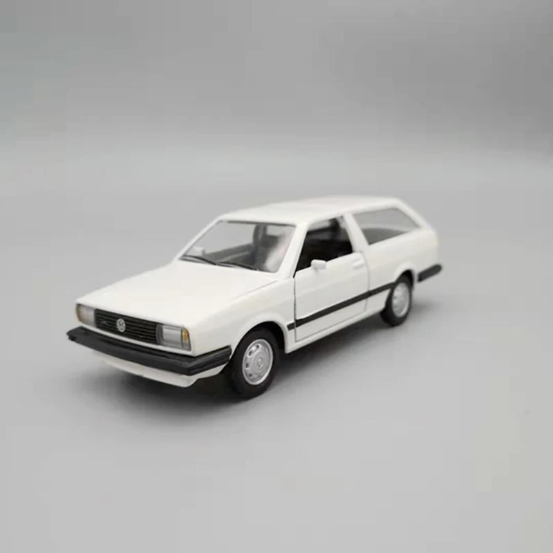 1/43 пропорции моделирования Volkswagen 1983 классический хэтчбек коллекция автомобилей
