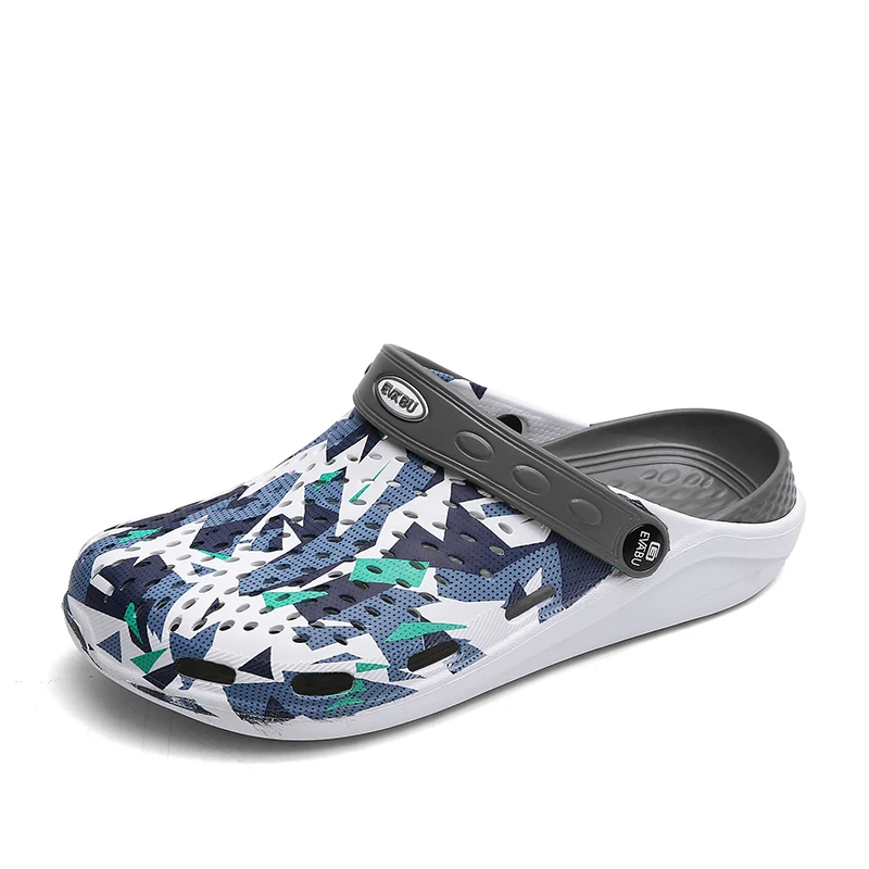 

2021 Summer Women Sandals Mens Light Non-Slip Hole Shoes For Home Outside Clogs EVA Garden Male Water Mules Beach Flat Slippers