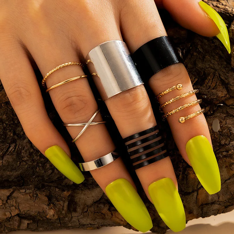 

GREEN Jewelry Vintage Punk Midi Ring Set 7 PCS Grunge Gothic Boho Female Black Rings Women Fashion Trendy Free Shipping Kpop