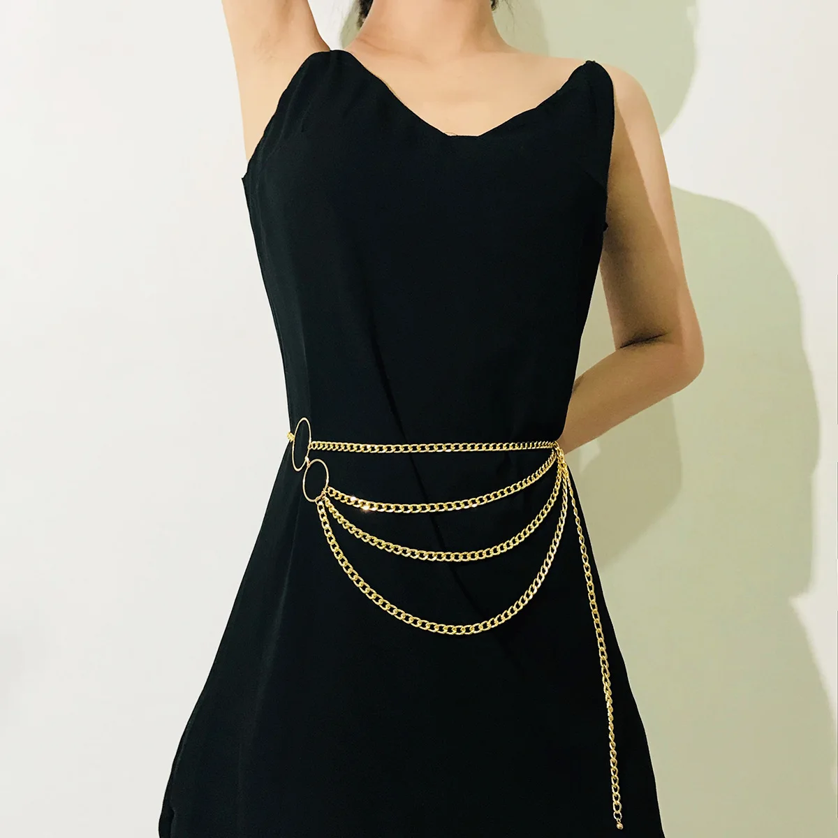 

Fashion ladies belt hip high waist retro sexy metal chain chunky edge simple personality aluminum waist chain 2021 jewelry gift
