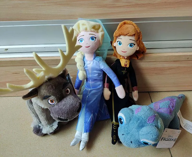 Disney original Princess Elsa and Anna Salamander Plush Stuffed Toy Small Kids Cute Bruni new