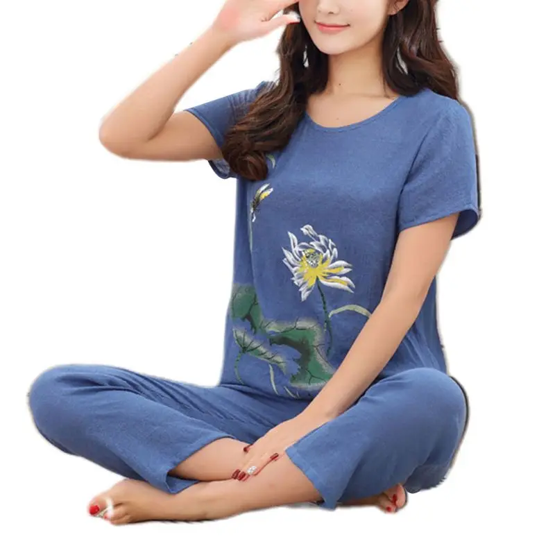 Womens Summer Plus Size Pajamas Set Chinese Lotus Floral Print Short Sleeve Tops Capri Pants Loose Sleepwear Loungewear XL-4XL
Womens Summer Plus Size Pajamas Set Chinese Lotus Floral Print Short Sleeve Tops Capri Pants Loose Sleepwear Loungewear XL-4XL