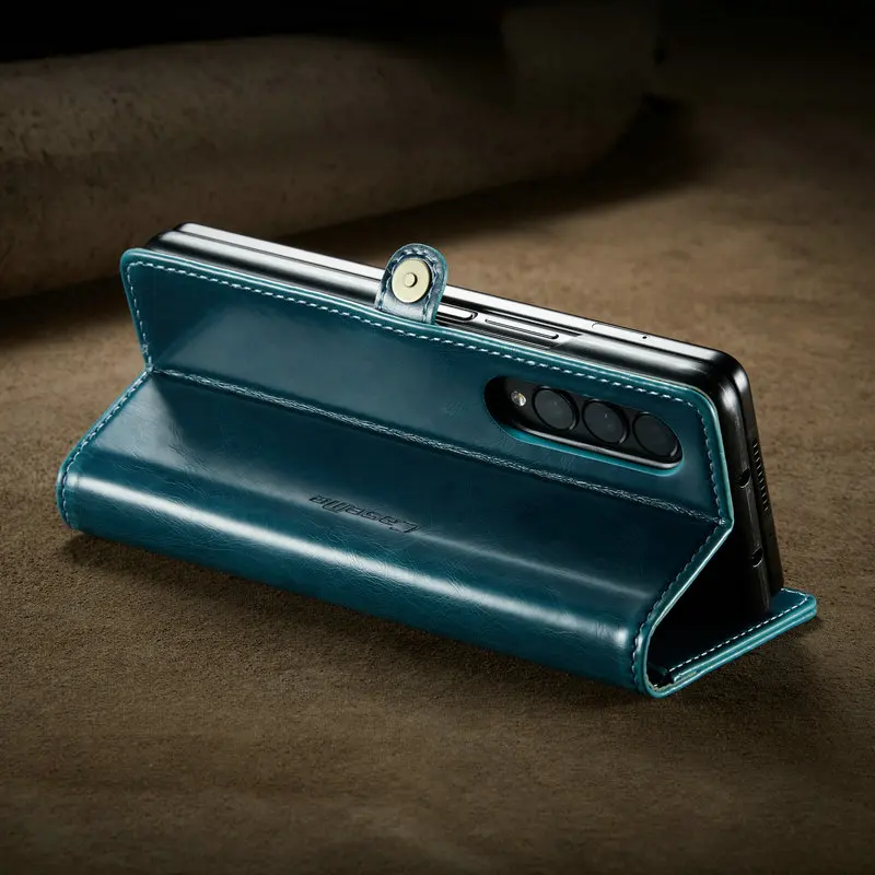 Кожаный чехол-кошелек CaseMe в стиле ретро с 3 отделениями для карт