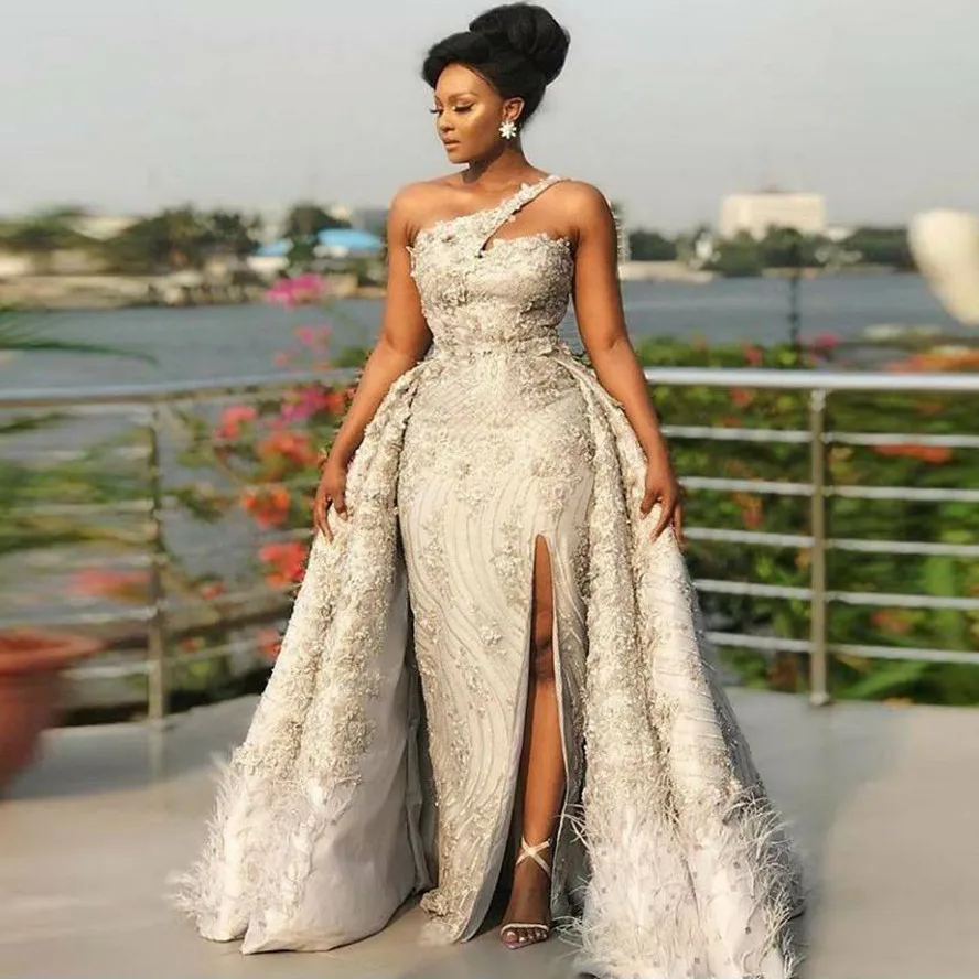 Luxury 2021 Feather Lace Evening Dresses Detachable Train Bead Flower Mermaid Long Prom Gowns Sexy High Side Split Party Dress