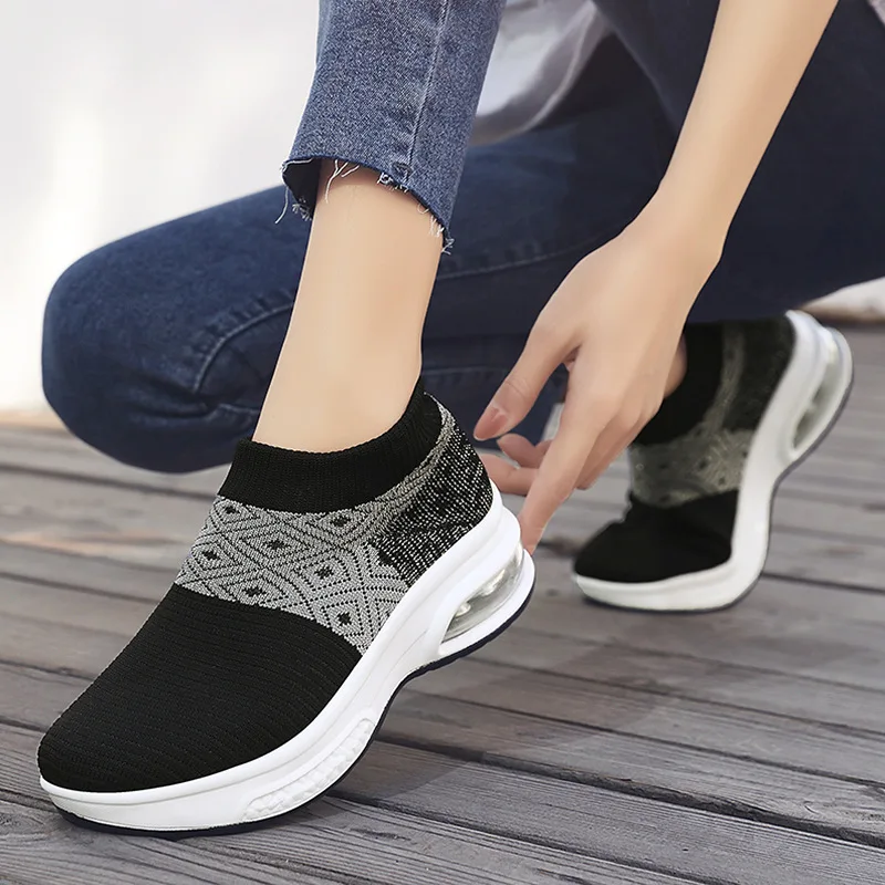 

2021 New Loafers Shoes Women Girl Autumn Causal Pink Breathable Deodorant Sneakers Women's Weaving Student Running Shoes