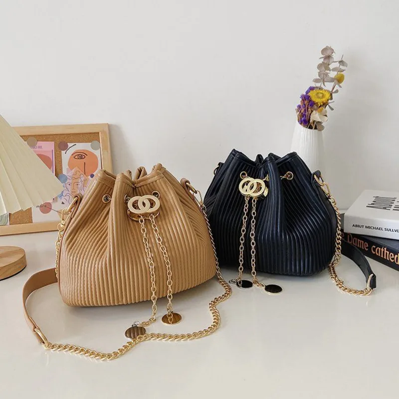 

New Chain Pleated Women's Bucket Bag Elegant Classic Female Shoulder Luxury Crossbody Bags For Women Designer Cute Brand Tote