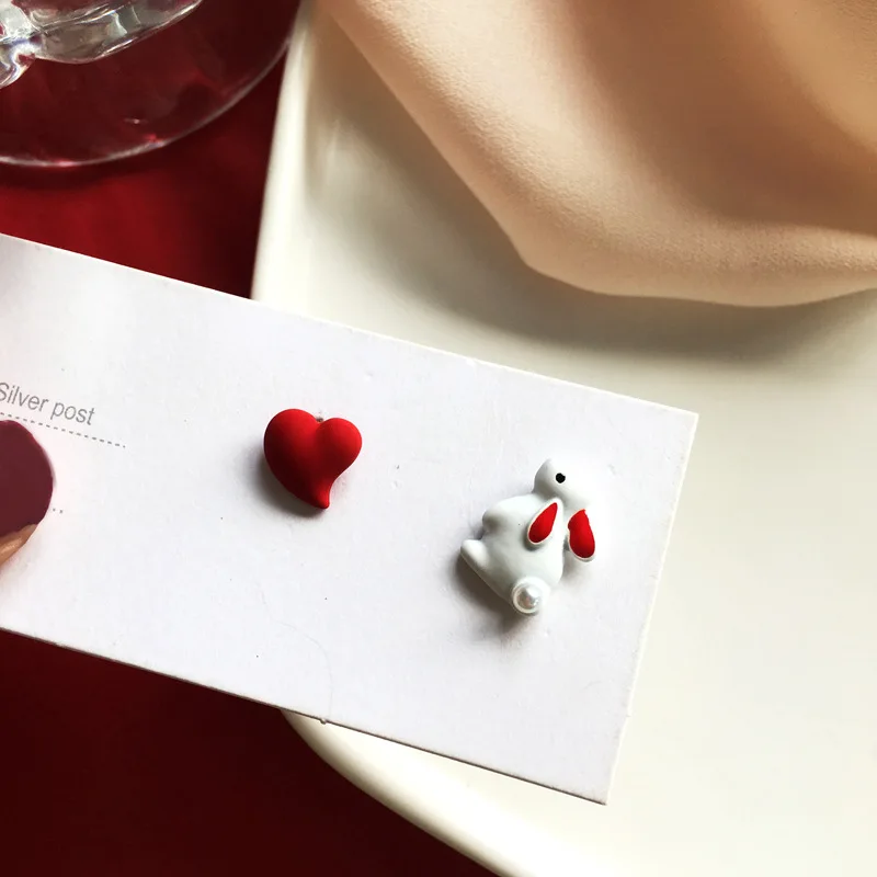 

Silver Needle Fun and Cute Little Bunny Stud Earrings Sweet Girl Heart Asymmetric Petite Earrings Wholesale Earring Korean