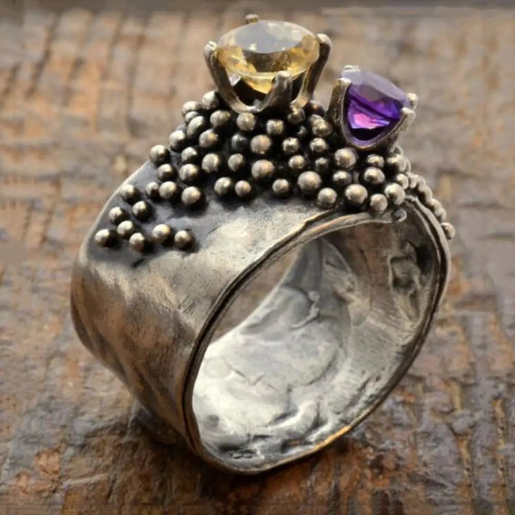 Женское кольцо в античном стиле двухцветные шарики из кубического циркония