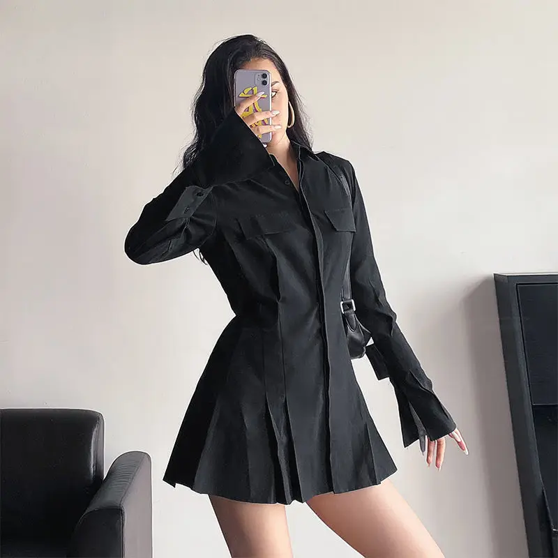 

New autumn shirt design with flared sleeves and slim waist