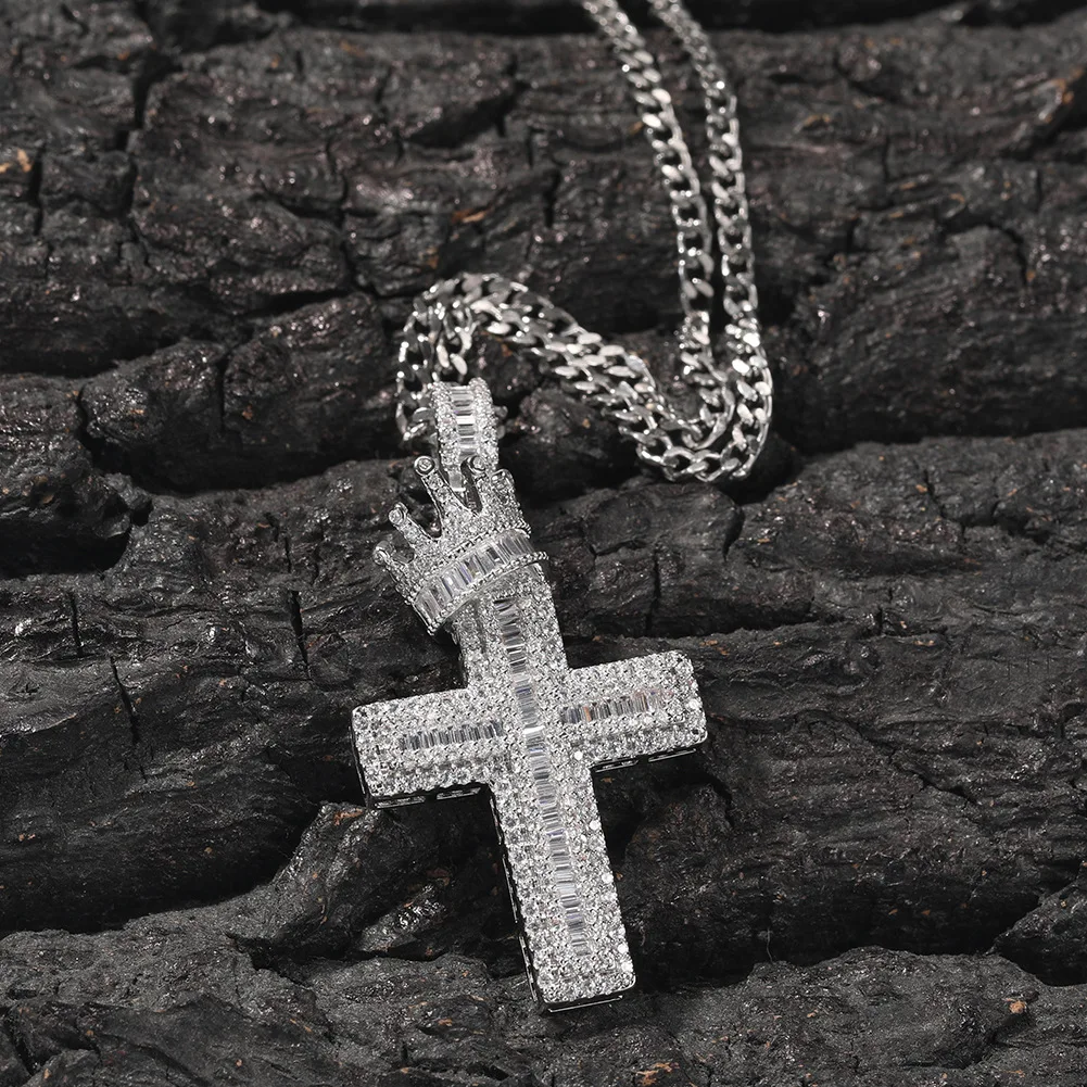 

Fashion Crown Cross Round Pendants Necklaces Iced Out Cubic Zircon Necklaces Hip Hop Religion Sign Collier Gift Jewelry