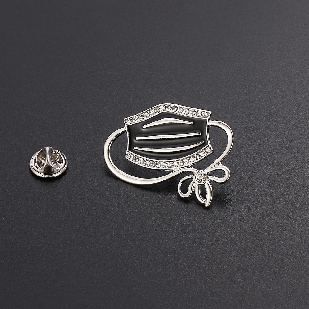 Новинка 2022 блестящая металлическая брошь в виде маски наличии модная унисекс