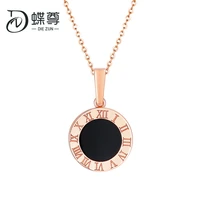18k gold rose gold necklace black agate white shell roman numeral colored gold girl au750 gold girl wears it on both side