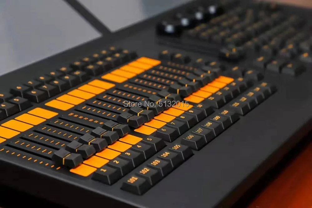 Мини размер Ma освещение консольный контроллер dmx Pro сценическое DJ осветительное оборудование для дискотек 4 ГБ DDR3 1600 ram 14 кг с кофром