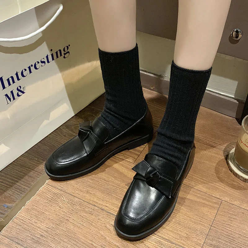 Туфли женские на плоской подошве с круглым носком без застежки | Обувь