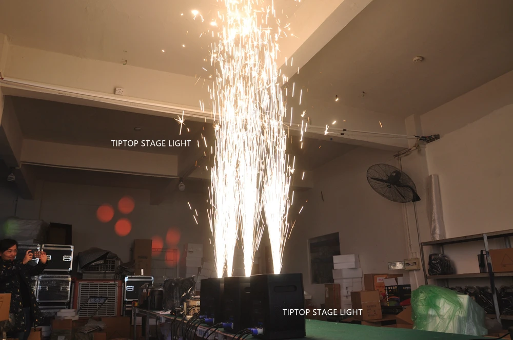 Gigertop ЖК дисплей холодные Салюты программный контроллер DMX512/беспроводной пульт