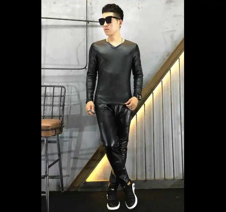

Nieuwe herfst winter lange mouwen strakke mannelijke tij V kraag PU lederen primer shirt lederen t-shirt Koreaanse Mannen Slim