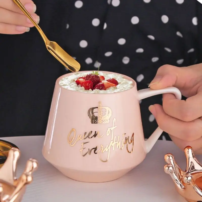 Корона тема молоко/Кофе Кружки Мультфильм Многоцветный кружки чашки кухня