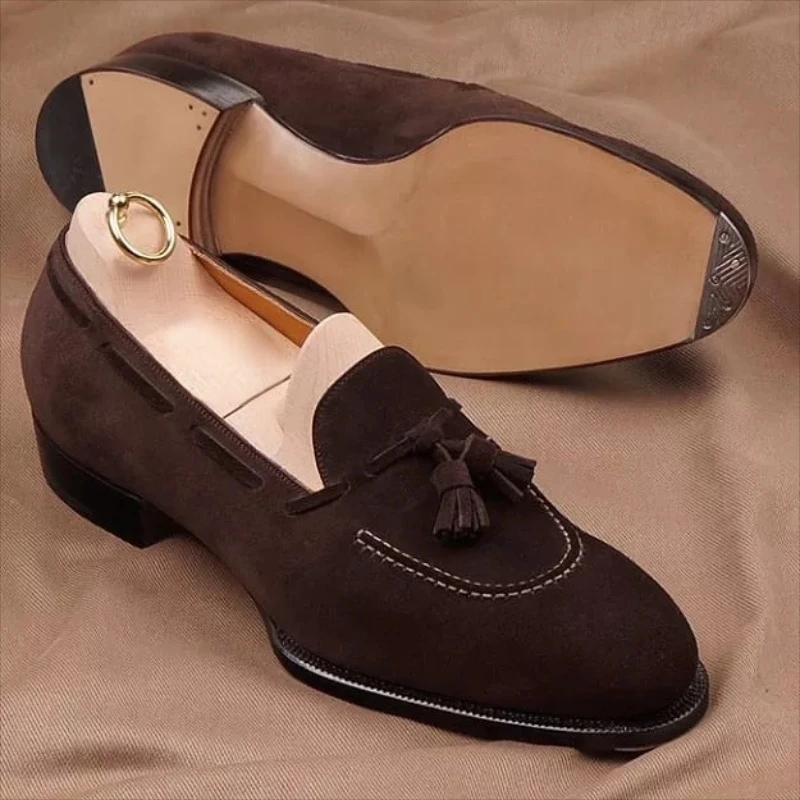 

Men's Handmade Retro Fashion Dress Shoes Trend Casual Fashion Brown Suede Classic Tassel Low Heel Loafers Men ZQ0199