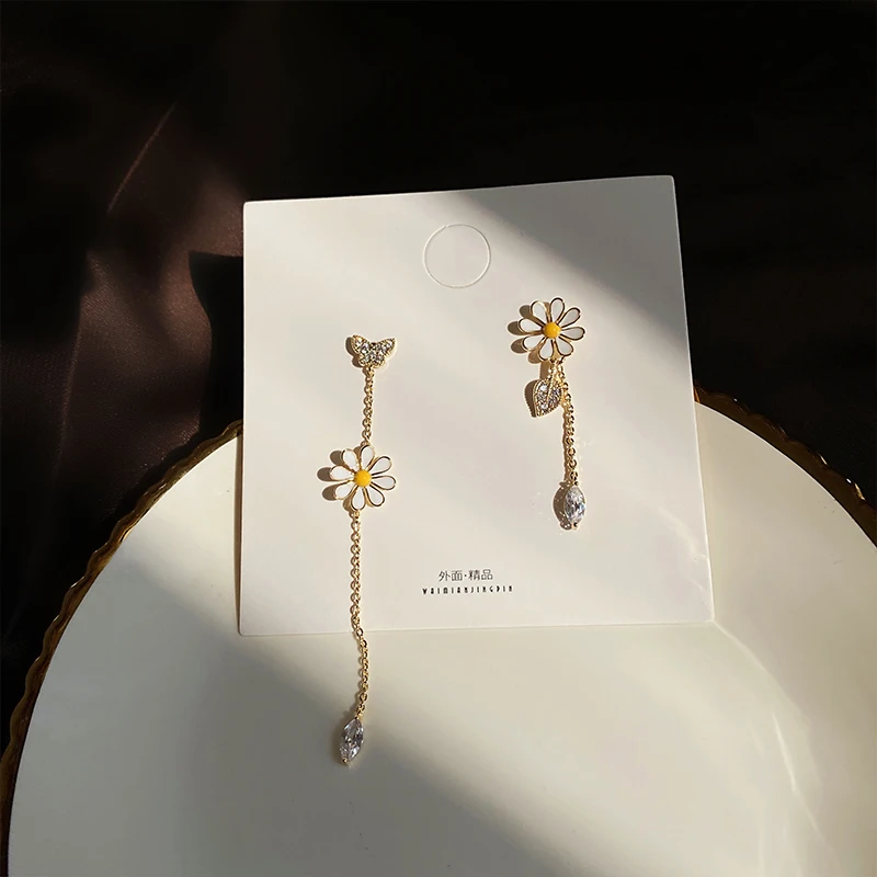 

1Pairs Korean Crystal Trendy Exquisite Flower Long Tassel Dangle Earrings for Women Temperament Crystal Pendant Jewelry