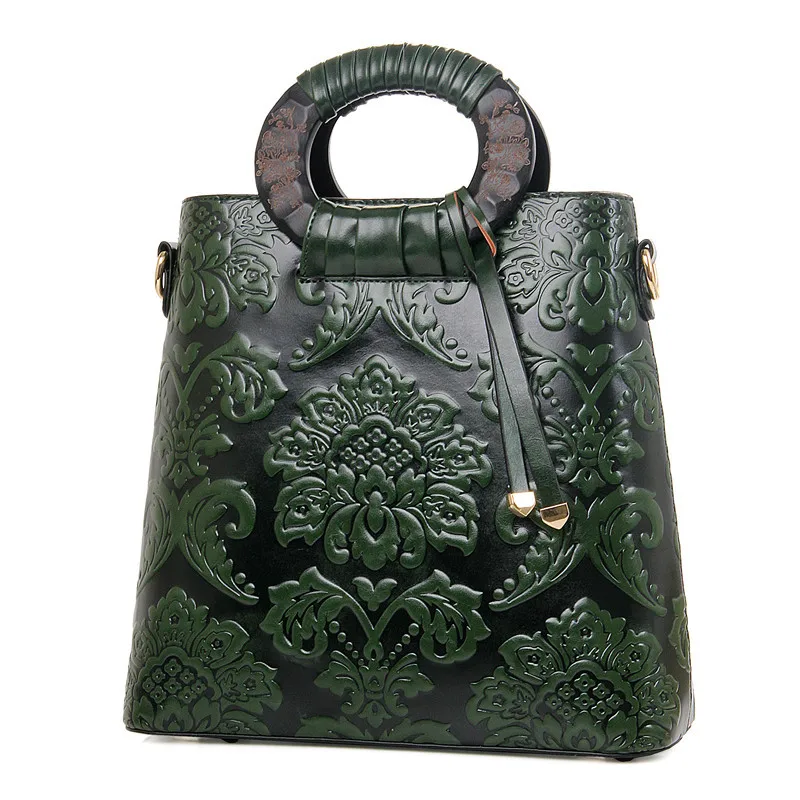 New style retro embossed logs handbag with one shoulder slanting span and large capacity tidal current bag | Багаж и сумки