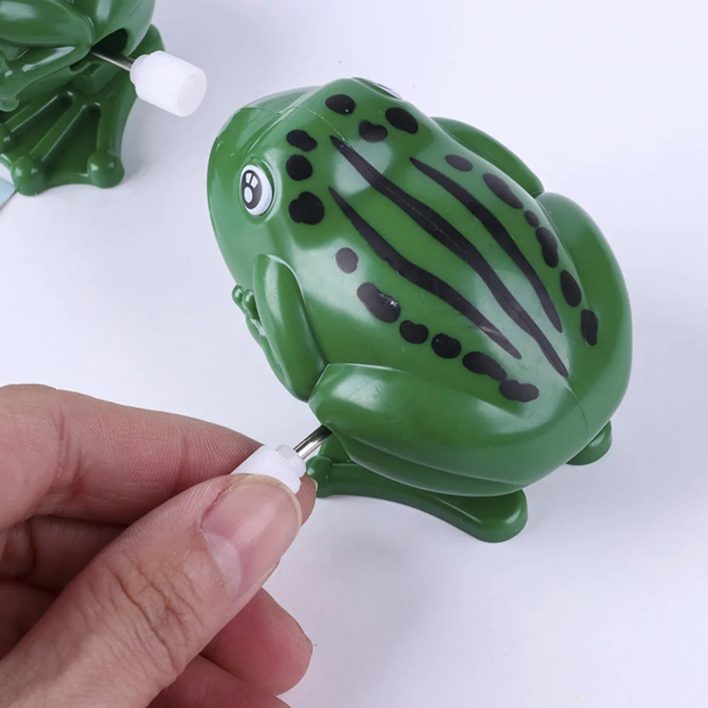 

4pcs Interesting Clockwork Toys Frogs Model Wind-up Educational (Green)