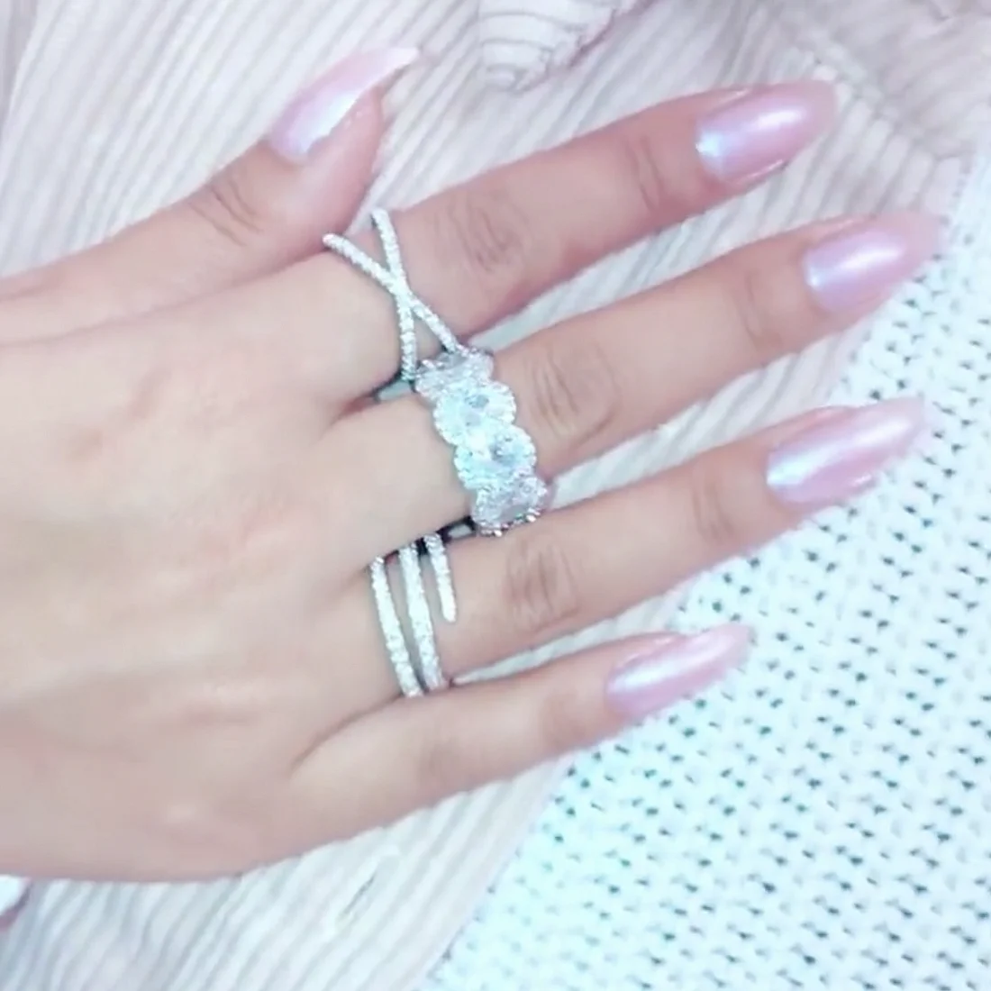 Новинка, популярный стиль, набор колец из стерлингового серебра 925 пробы с белым сапфиром, Коктейльные ювелирные изделия, свадебная помолвк...