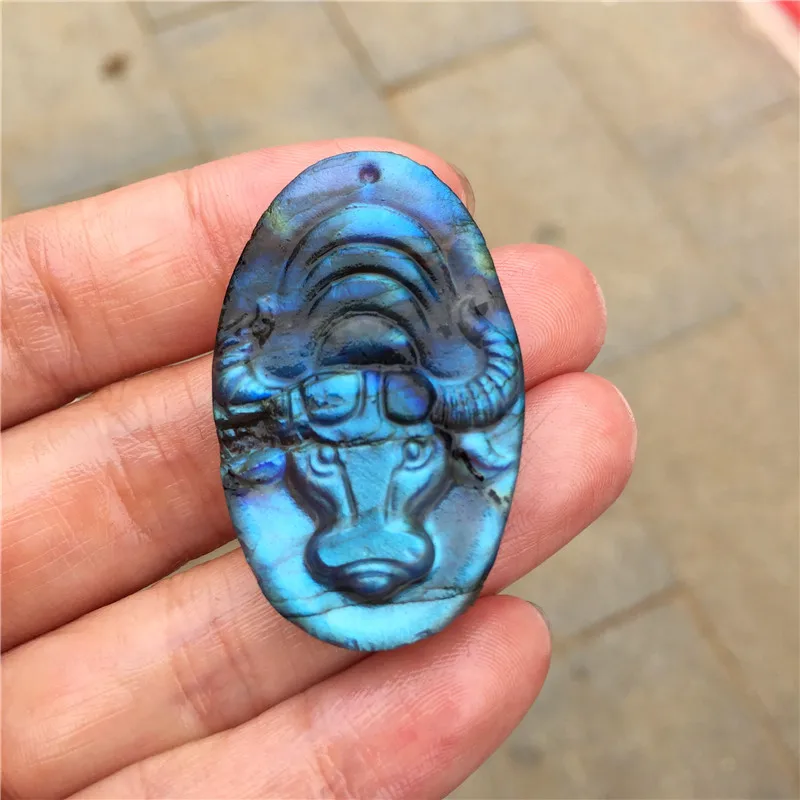 Мигающий натуральный камень лабрадорит ручной работы Резная Голова Ox ожерелье