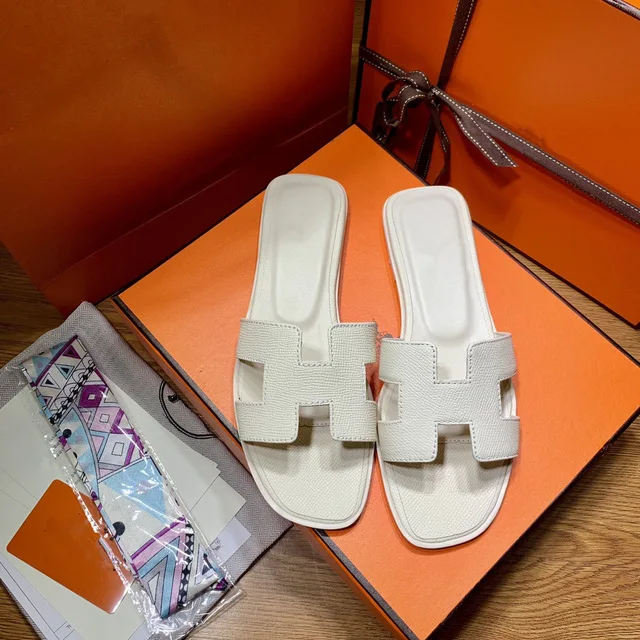 

Summer New High Quality Ladies Sandals Fashion Brand Flat Shoes Ladies Slippers Luxury Designer Brand Slippers Women Shoes 2021
