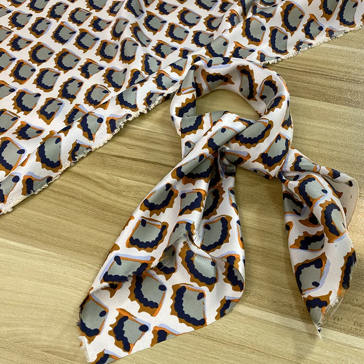 

1 Meter Small Fan Printing, Twill Mulberry Silk Scarf Fabric, 14 Mm, 112 Width