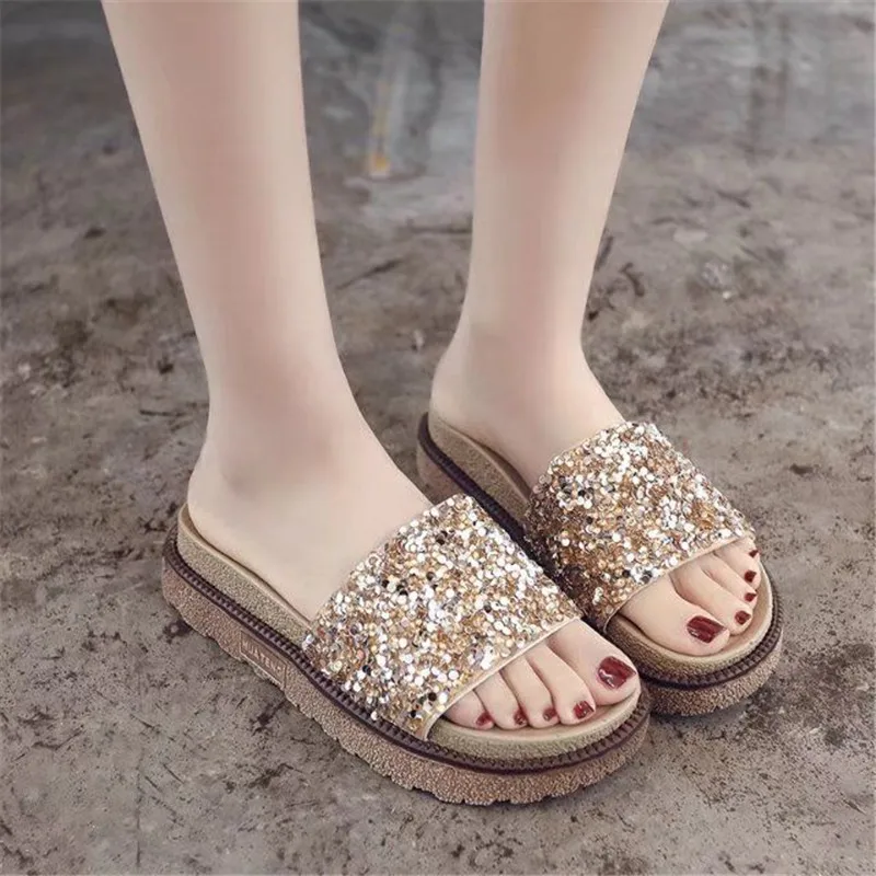 

2020 Summer Woman sexy slippers women's fashion thick bottom flip flop sequins cool flat bottom beach shoes Gold silver slippers