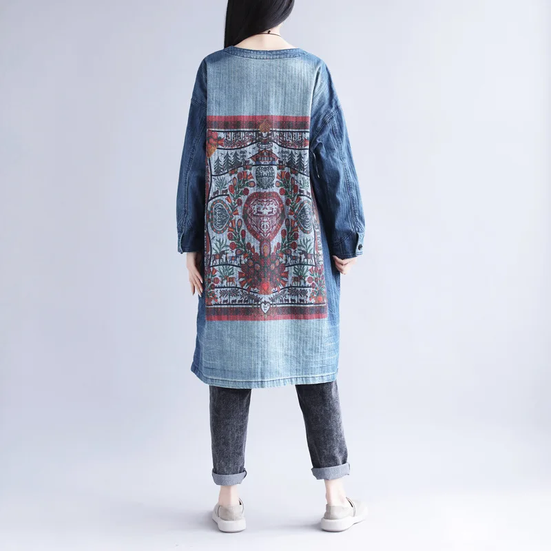 

The spring and autumn period and the new printing jacket do old jeans bigger sizes dust coat tide restoring ancient ways holes