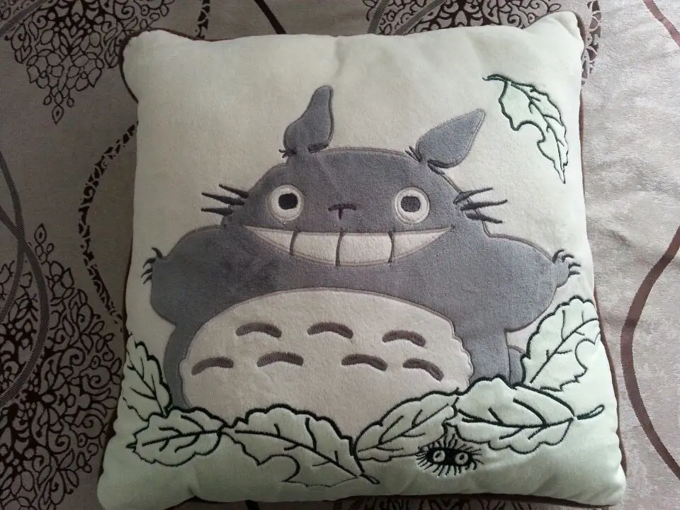 

2PCS New Arrival Cartoon Cute Totoro Soft Stuffed Animals Plush Cushion 40 x 40cm Square Shape Pillow Sofa Home Decorative Gift