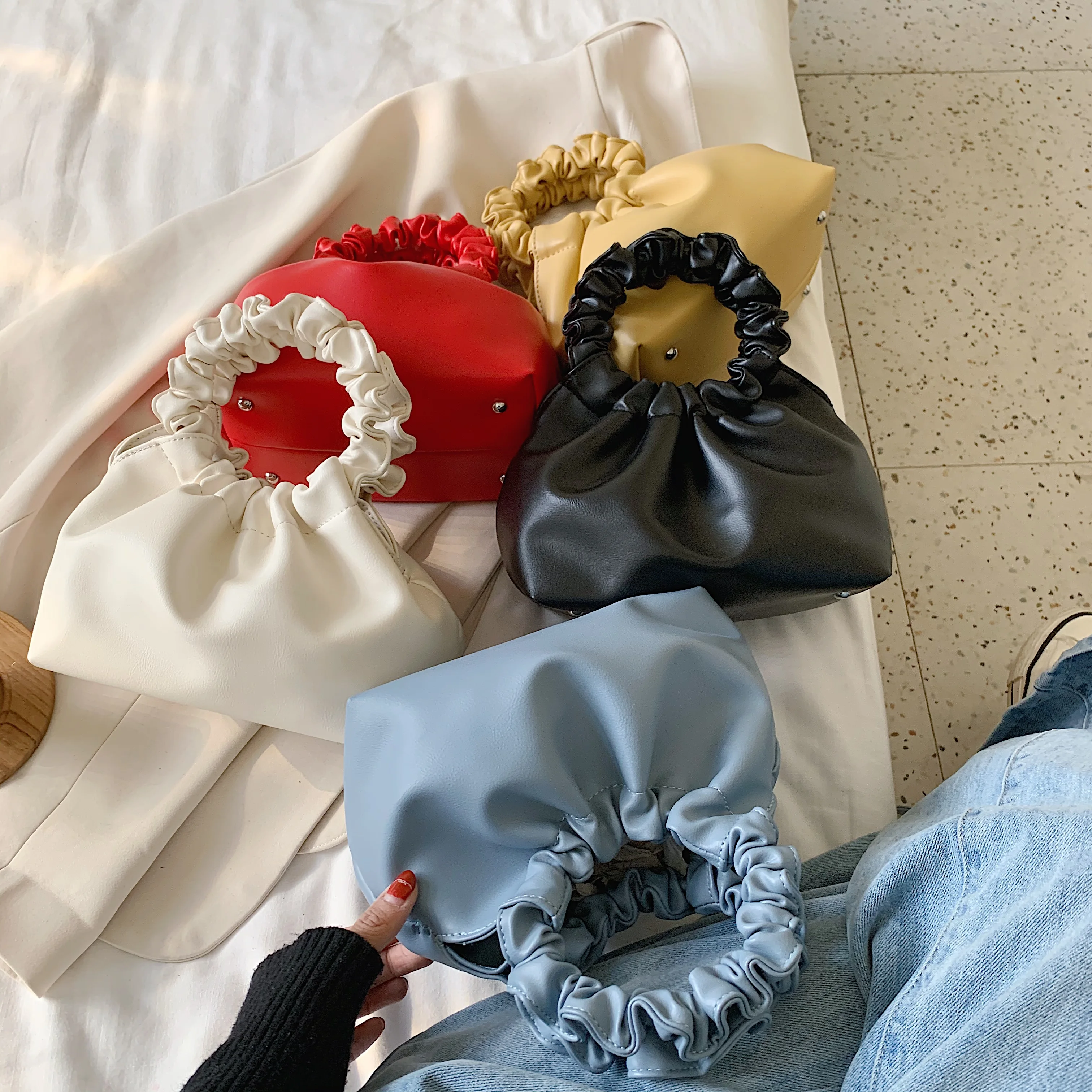 Искусственная кожа облако сумки-шопперы для женщин 2021 Твердые Цвет сумка через