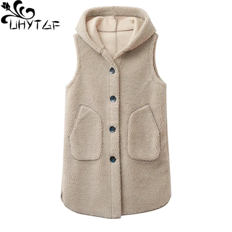 

UHYTGF New Lambswool Autumn Winter Vests For Women Fashion Hooded Casual Warm Jacket Sleeveless Loose Plus Size Waistcoat 1959