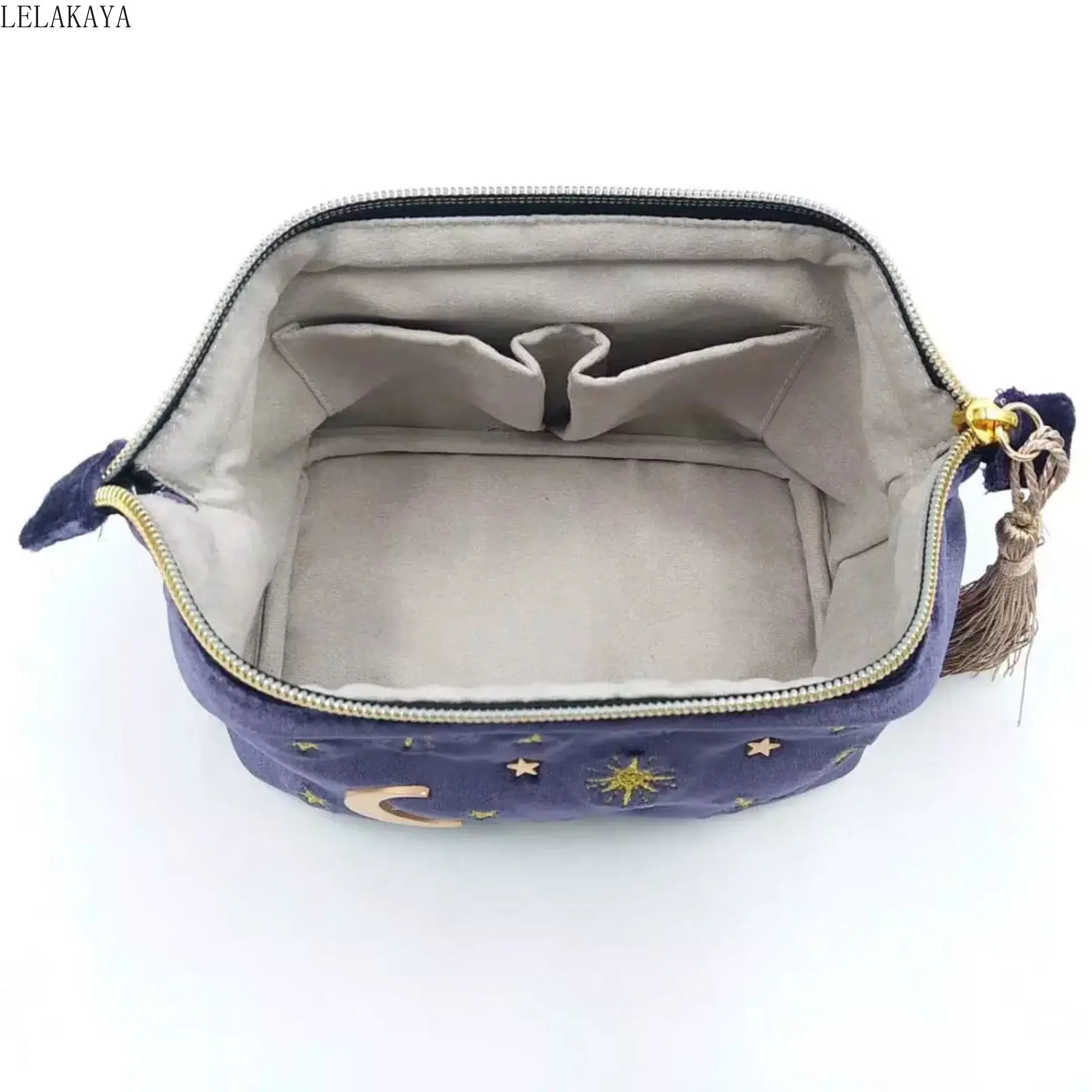 Симпатичная бархатная косметичка с вышивкой дорожный органайзер женская сумка