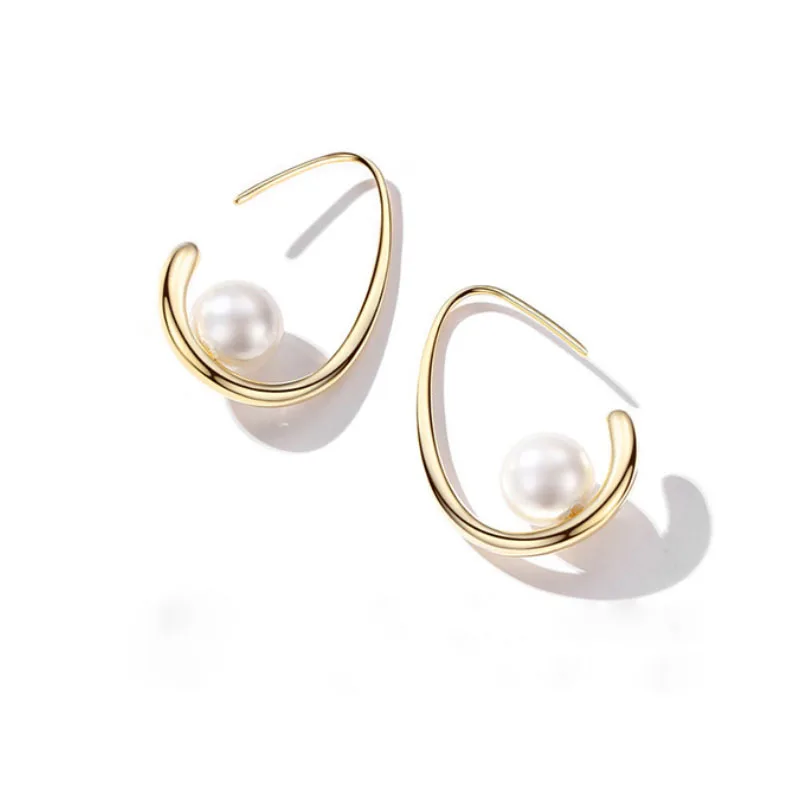 

2021Simple atmospheric small pearl earring female gentle personality joker eardrop fashion ladies earrings Geometric delicate ea
