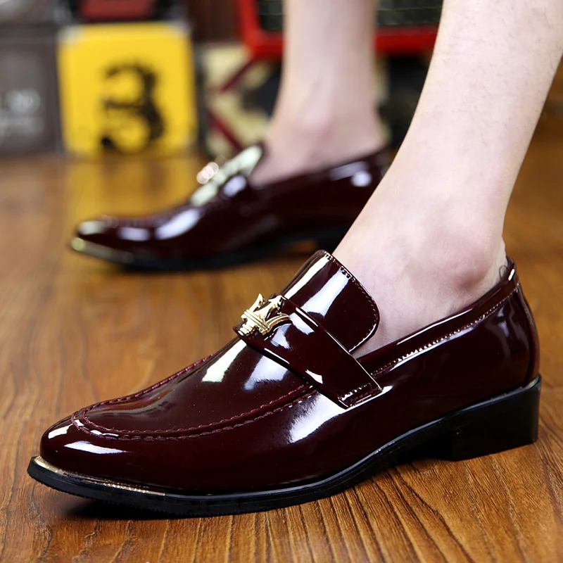 

Luxurious Wear-resistant Gentleman Men's Casual Leather Shoes Personality Office Business For Men Brand Slippers