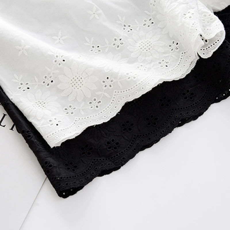 

Women Shorts Flower Embroidery Shorts Summer Loose Anti-glare Three-point Casual Shorts Short Ice Silk Breathable Short Tights