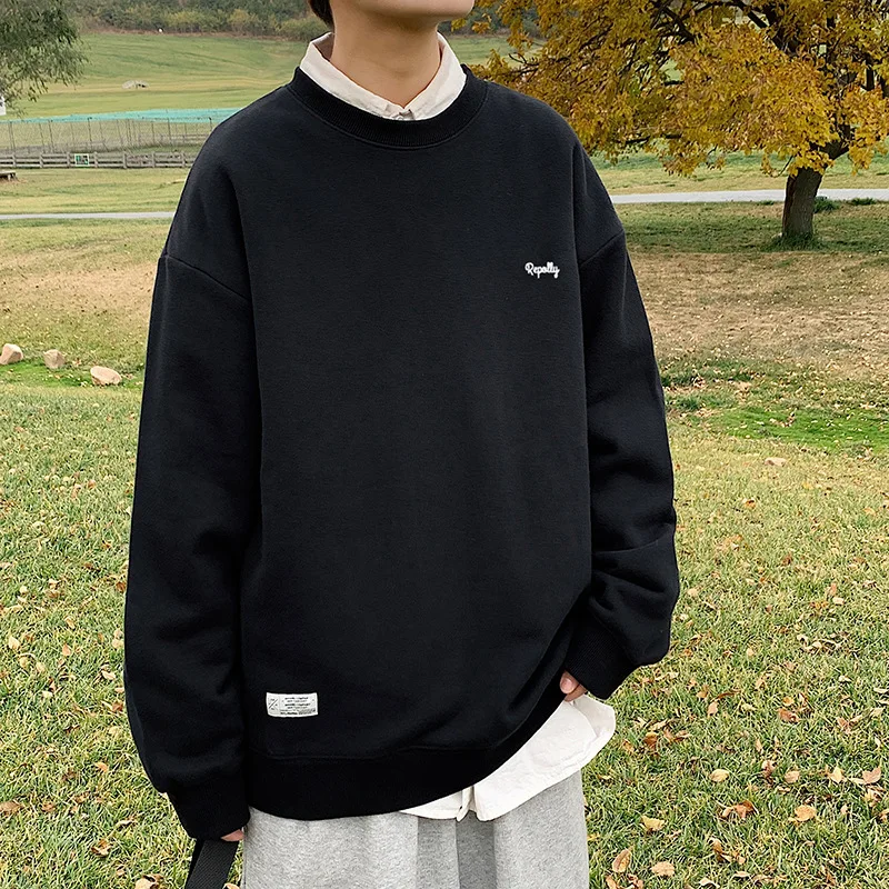 

Hoodies & Sweatshirts