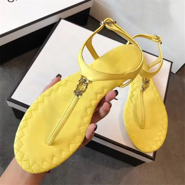 

Ollymurs 2021 New Hot Ladies leather sandals travel flat shoes fashion beach slippers casual slippers summer