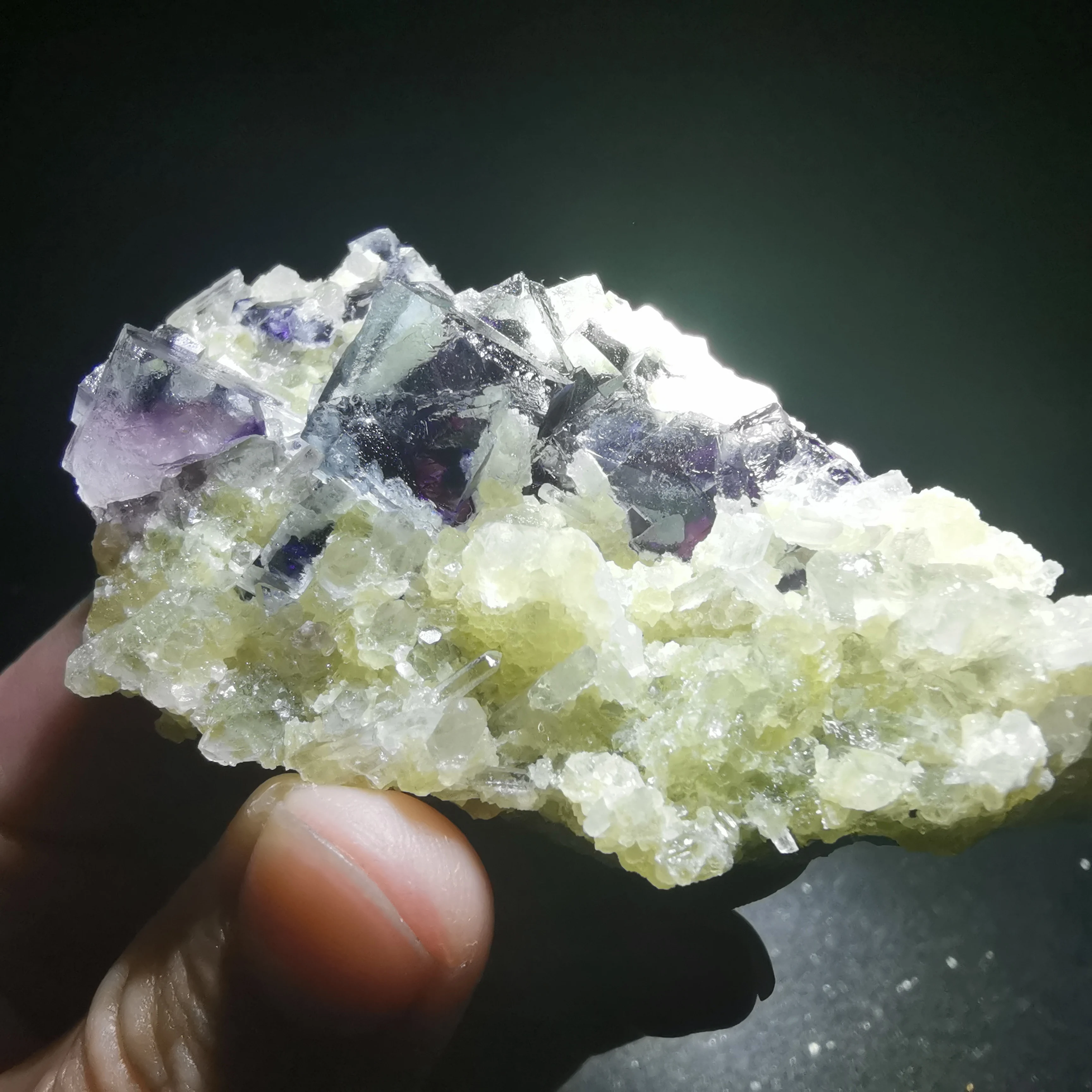 

59.3gNatural rare purple fluorite mineral specimen stone and CRYSTAL HEALING CRYSTAL QUARTZ GEM teaching specimen home decoratio