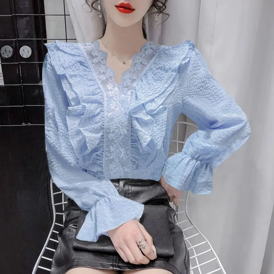 

2021 spring and autumn new style ruffled flared sleeve shirt women's fashion lace V-neck blouse