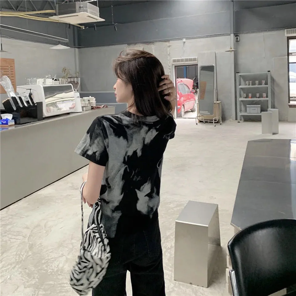 

2021 Spring And Summer New Round Neck Tie Dyed Short T-shirt Female Street Dance High Waist Leisure Short Sleeve Top Female